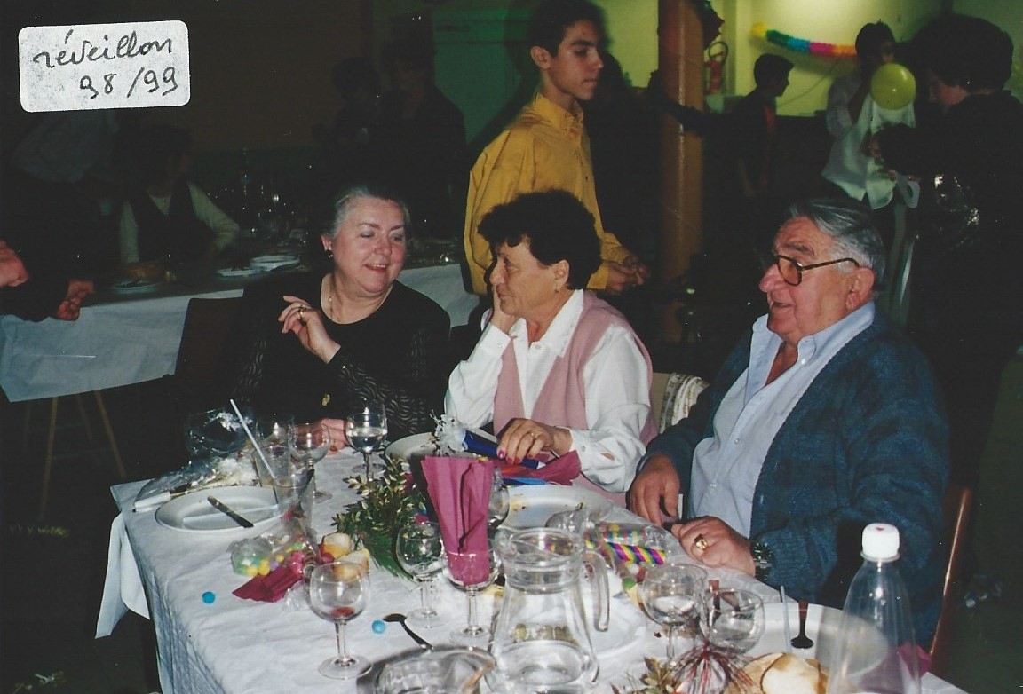 1999 (2)