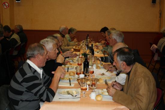 REPAS DU 30/11/2010